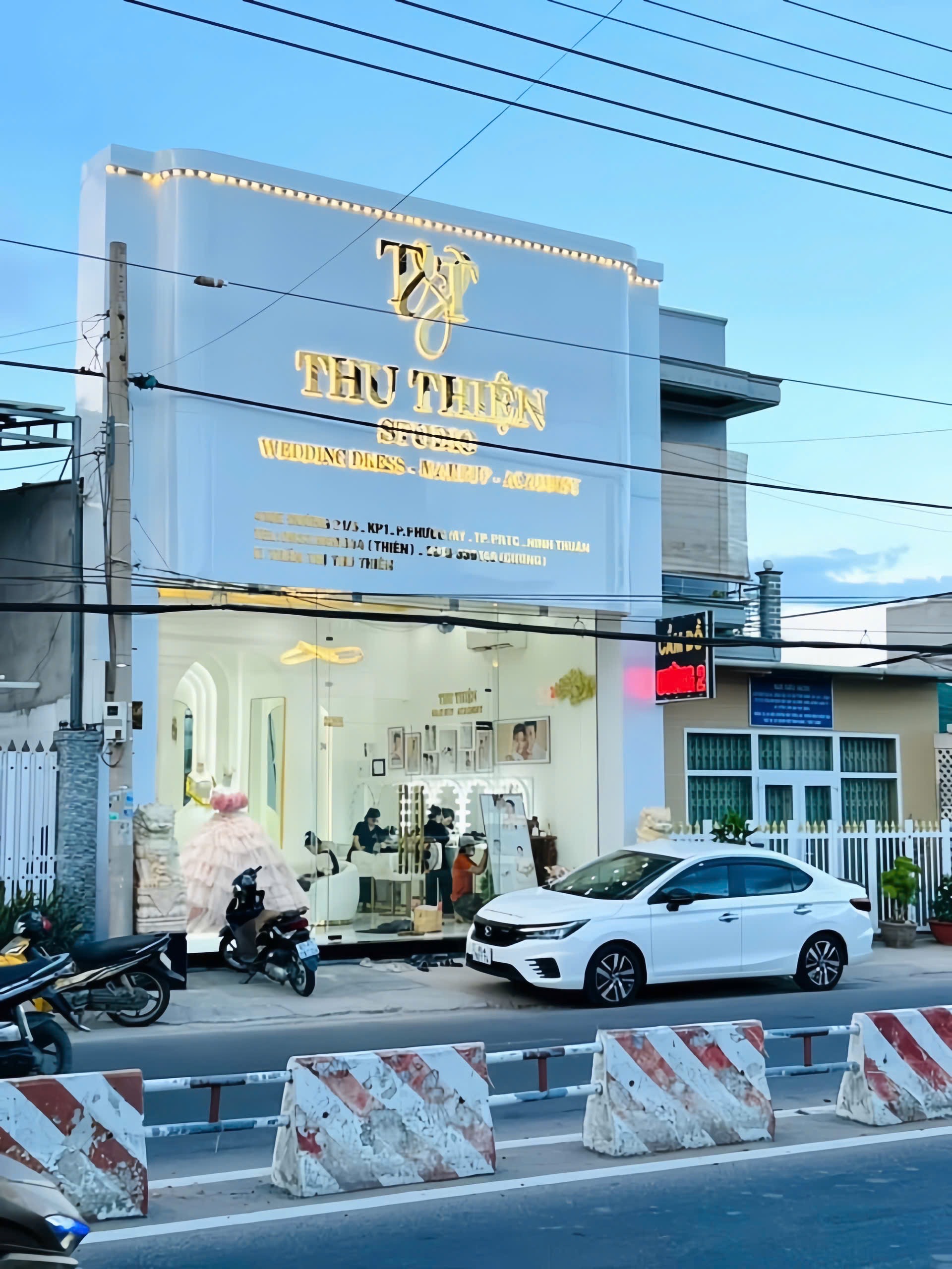 Không gian studio Thu Thiện Elisa